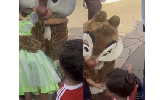 Парисын Диснейлэнд хүүхдүүдийг арьс өнгөөр ялгаварласан гэх шүүмжлэлд өртөв